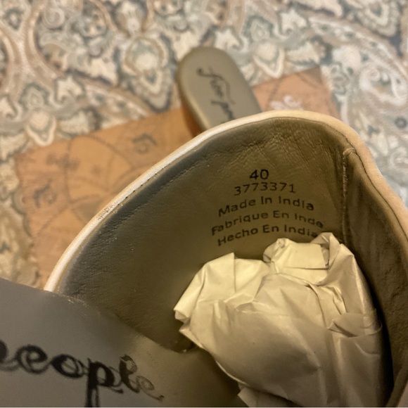 NWT Free People Calabasas Clog Washed Taupe Womens Sz 40 US 10 - Picture 12 of 14